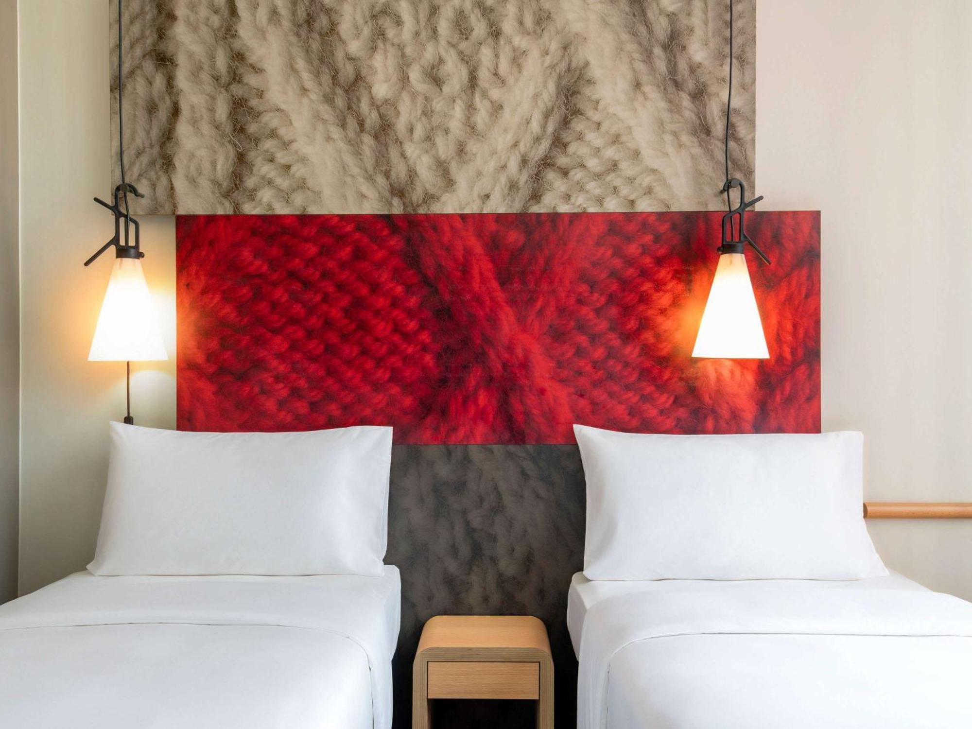 Ibis 3*