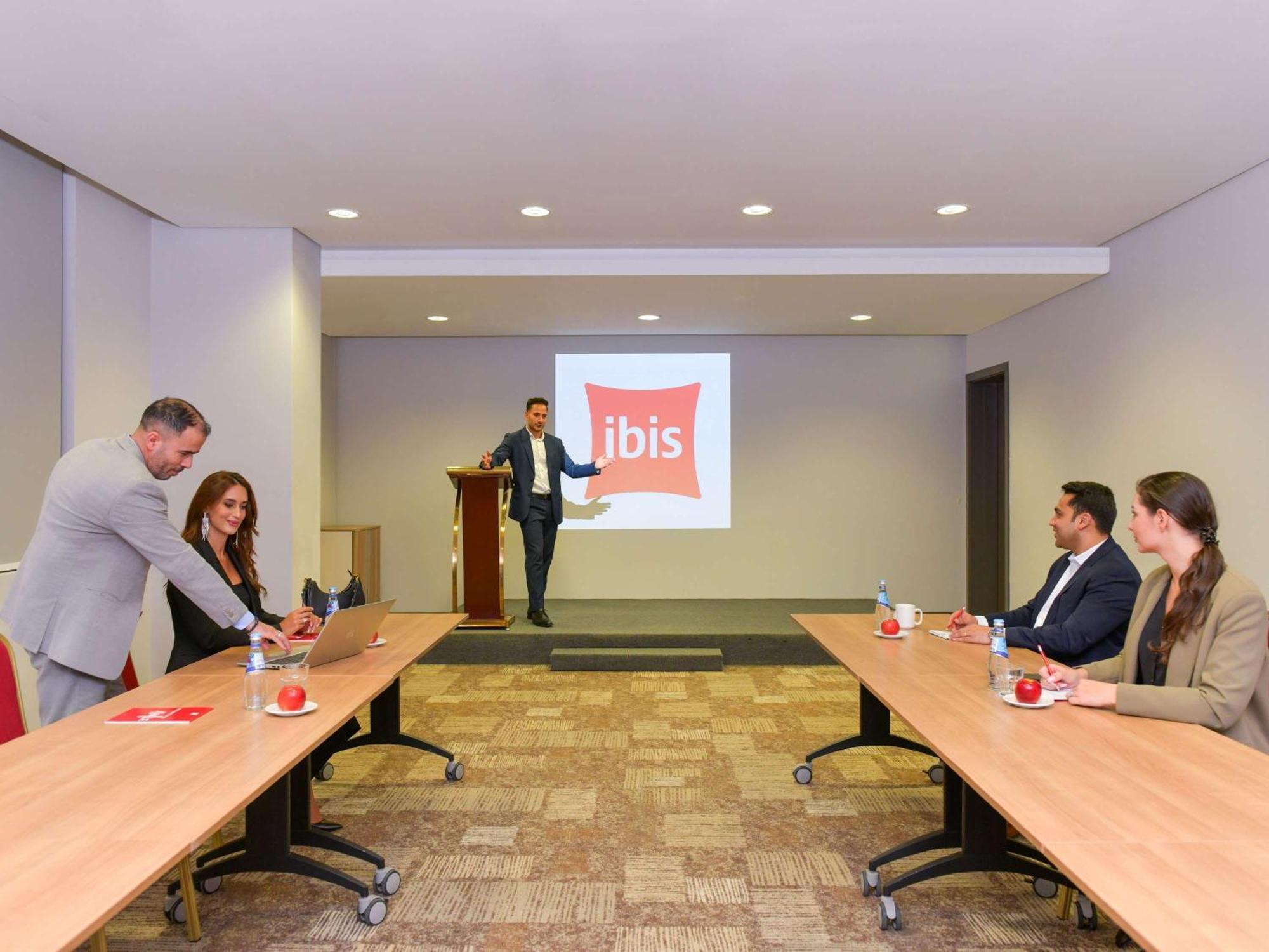 Ibis Hotel 3*